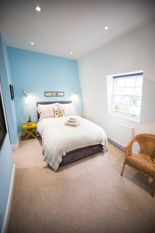 Luxury Bed Just Off The Canal Hotel London Exterior photo